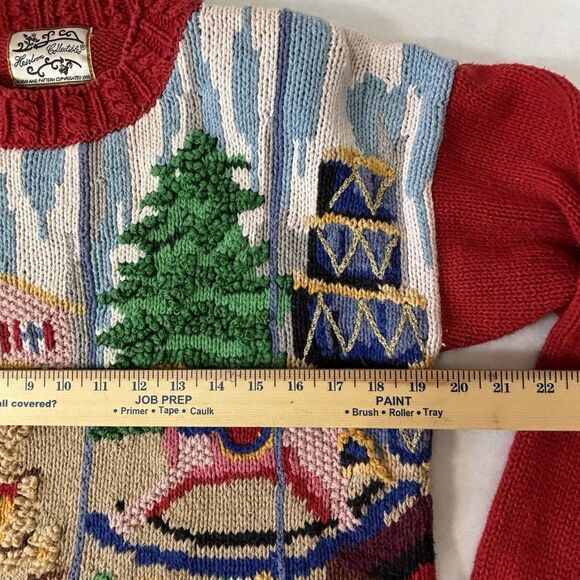 Vintage Heirloom Collectibles Christmas Sweater Red Shopping Graphics - Picture 5 of 9
